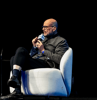 Professor Clóvis de Barros Filho em palestra